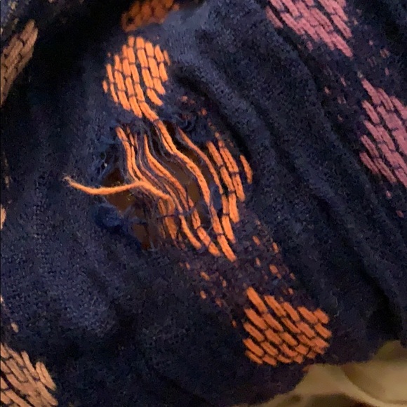 🛍 Scarf - Picture 2 of 2